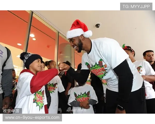 NBA球员参与公益投篮活动:篮筐里盛放的善意 NBA球员参与公益投篮活动:篮筐里盛放的善意