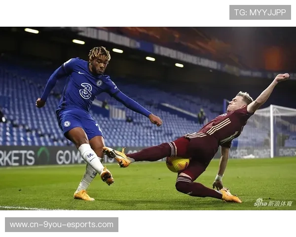 切尔西边路速度冲击利兹联，古斯托狂奔70米送出精准传球